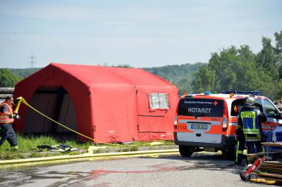 Brand auf einem Holzlagerplatz der Firma Goelz in Oetlingen